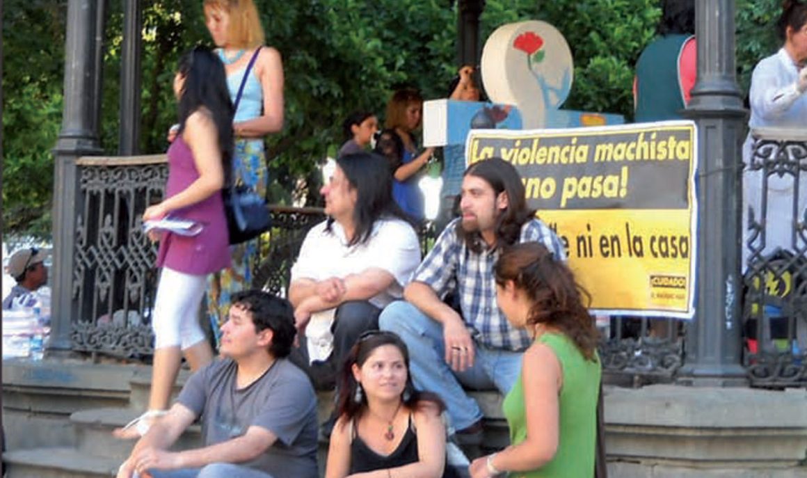 CONSTRUYENDO CIUDADES SEGURAS. Experiencias de redes de mujeres en América Latina