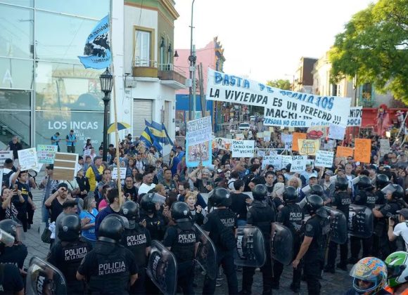 La Justicia de Buenos Aires frena desalojos de personas vulnerables ejecutados por supuesto “peligro de derrumbe”