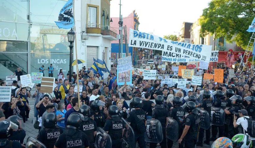 La Justicia de Buenos Aires frena desalojos de personas vulnerables ejecutados por supuesto “peligro de derrumbe”