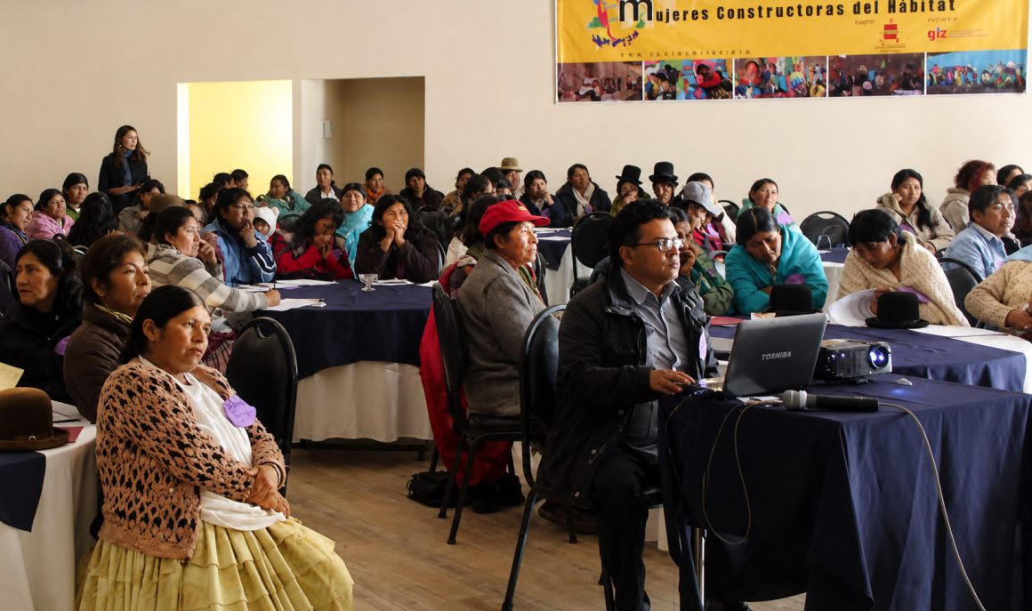 Memoria del Primer Encuentro Internacional de Mujeres Constructoras del Hábitat Memoria del Primer Encuentro Internacional de Mujeres Constructoras del Hábitat